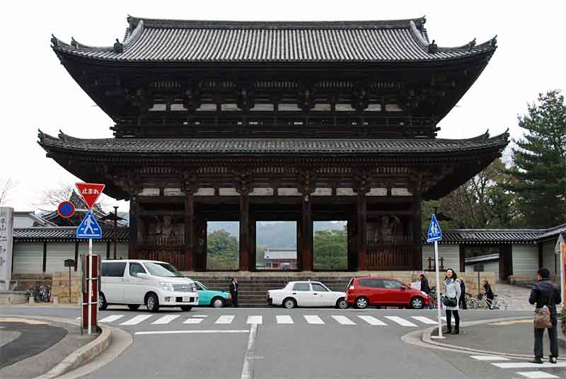 Nio-mon gate of Ninna-ji