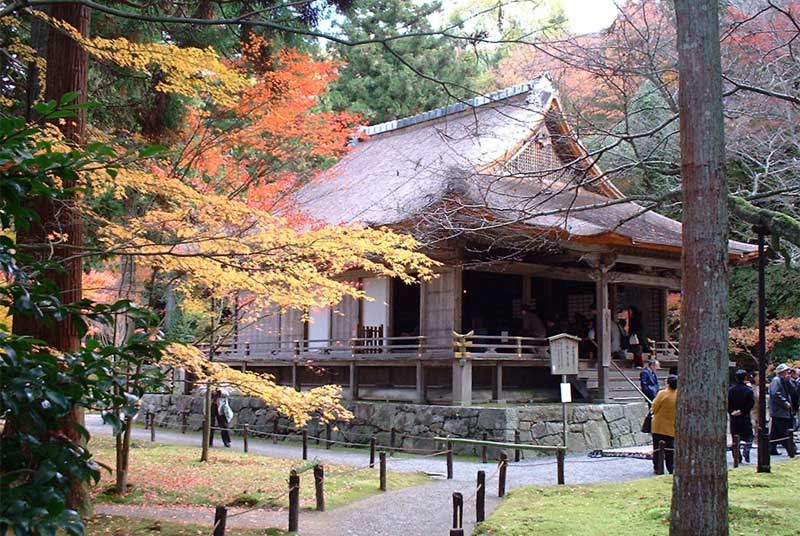 Right-front view of Ojogokuraku-in