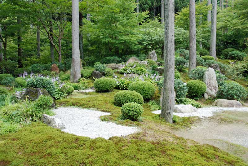 Karesansui (dry landscape) garden